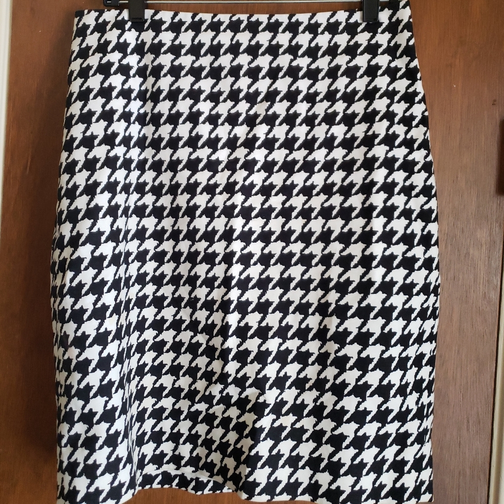 The Limited Skirt